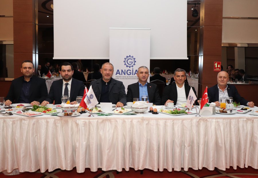 Ankara Genç İş İnsanları Derneği (ANGİAD)  tarafından düzenlenen toplantıya, İMKON Divan üyesi Sayın Mustafa Şahin ve Sayın Cafer Acar ile katıldık.